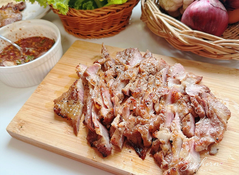 สันคอหมูย่าง เมนูคอหมูย่าง สูตรหมูย่าง