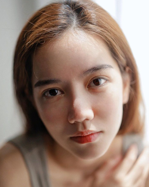 ดาราหน้าสด