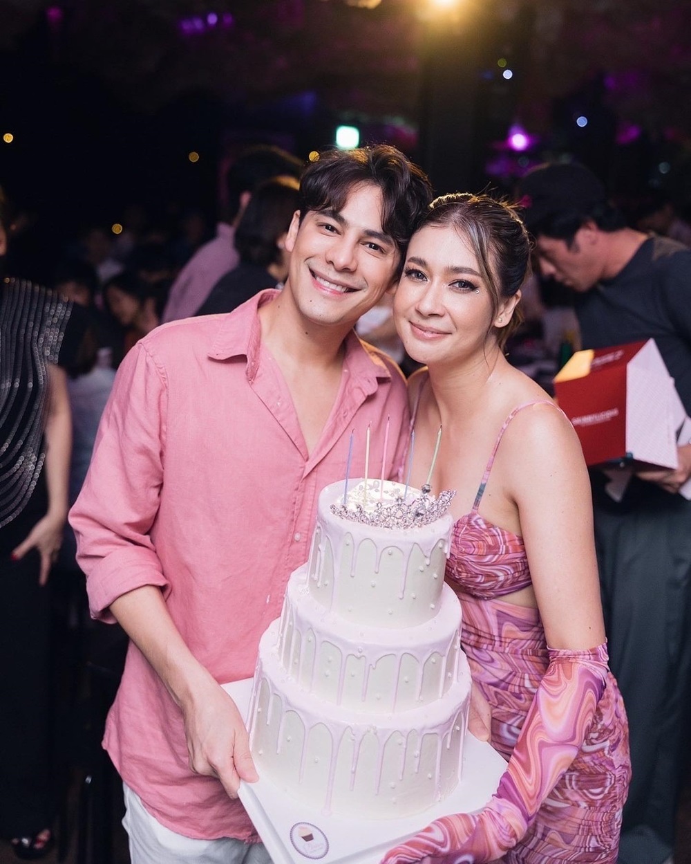 เอมี่ กลิ่นประทุม