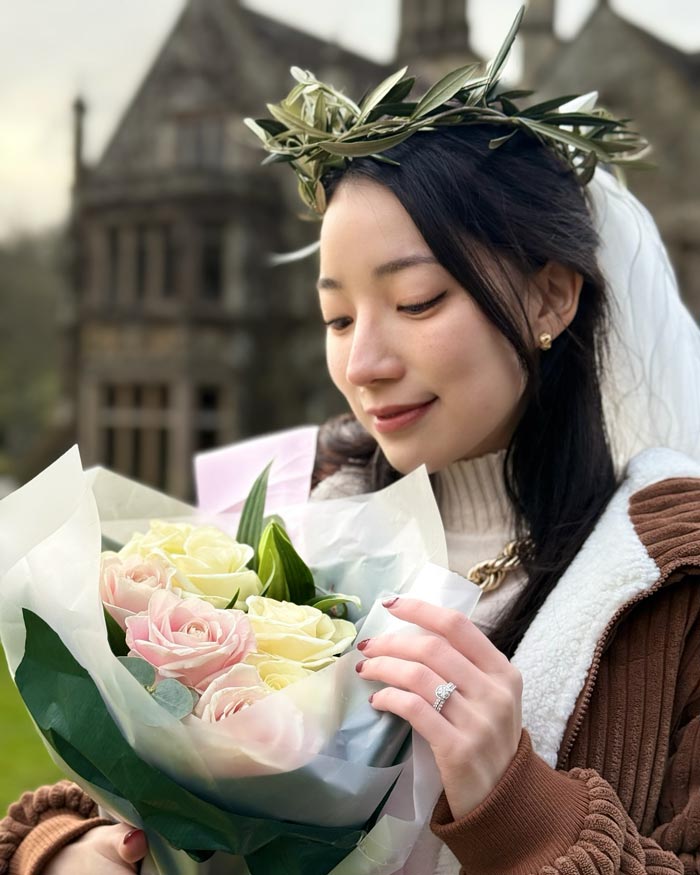 แอนดรูว์ กรเศก เซอร์ไพรส์ขอแฟนสาวนอกวงการแต่งงาน