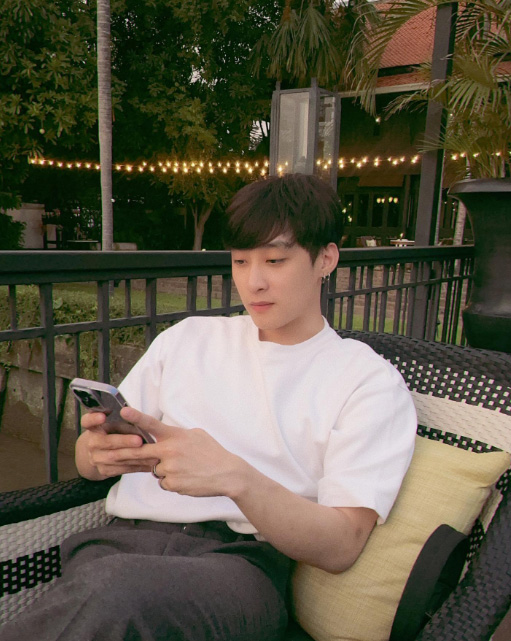 ภวิน ธนิก ประวัติ