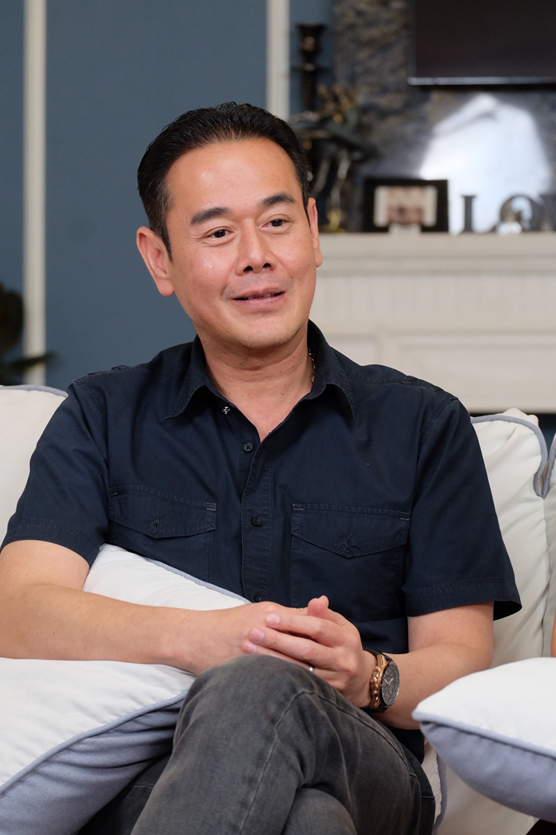 เป็ก สัณณ์ชัย