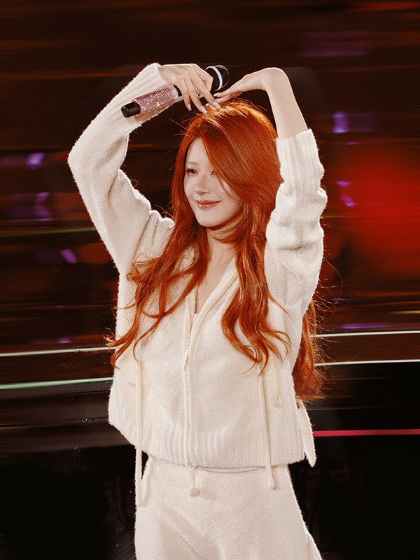 จ้าวลู่ซือ