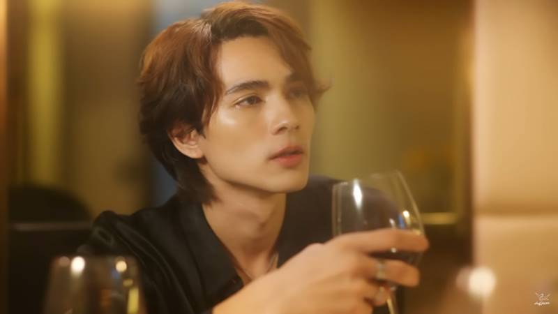 แน็ก ชาลี เป็นพระเอก MV เพลงใหม่ เนเน่