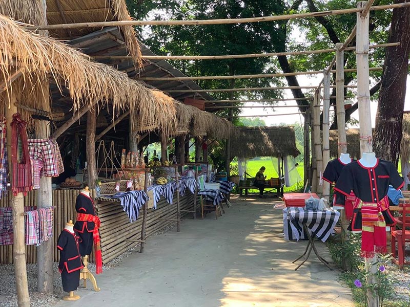 สถานที่ท่องเที่ยวตลาดซุมเฮาเจ่าข่อย