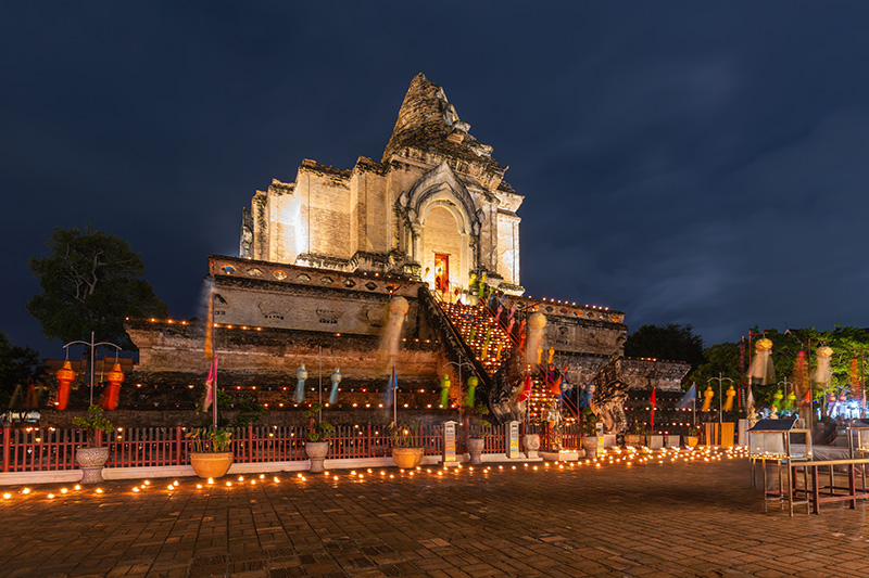 เที่ยวไทยตามรอยลิซ่า เจดีย์วัดหลวง