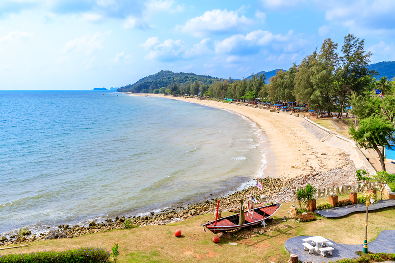 ที่เที่ยวทะเลชุมพร ไม่ข้ามเกาะ หาดทรายรี