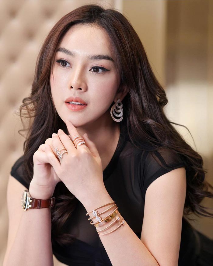 เส้นด้าย สอดอStyle