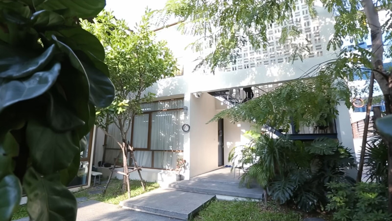 บ้าน อาย ว่านไฉ หน้าบ้าน