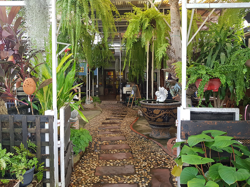 ร้านกาแฟสำโรง