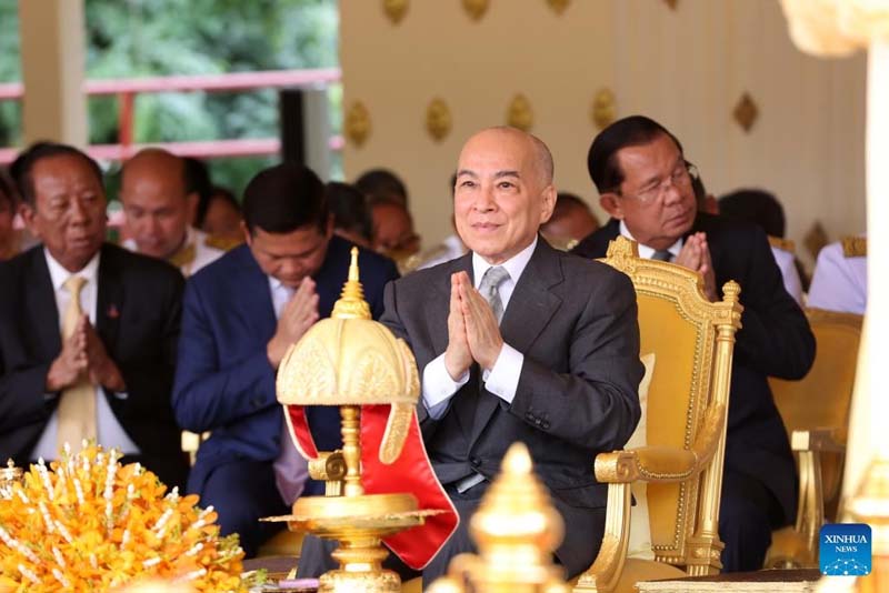 ประวัติ นโรดม สีหมุนี กษัตริย์แห่งกัมพูชา