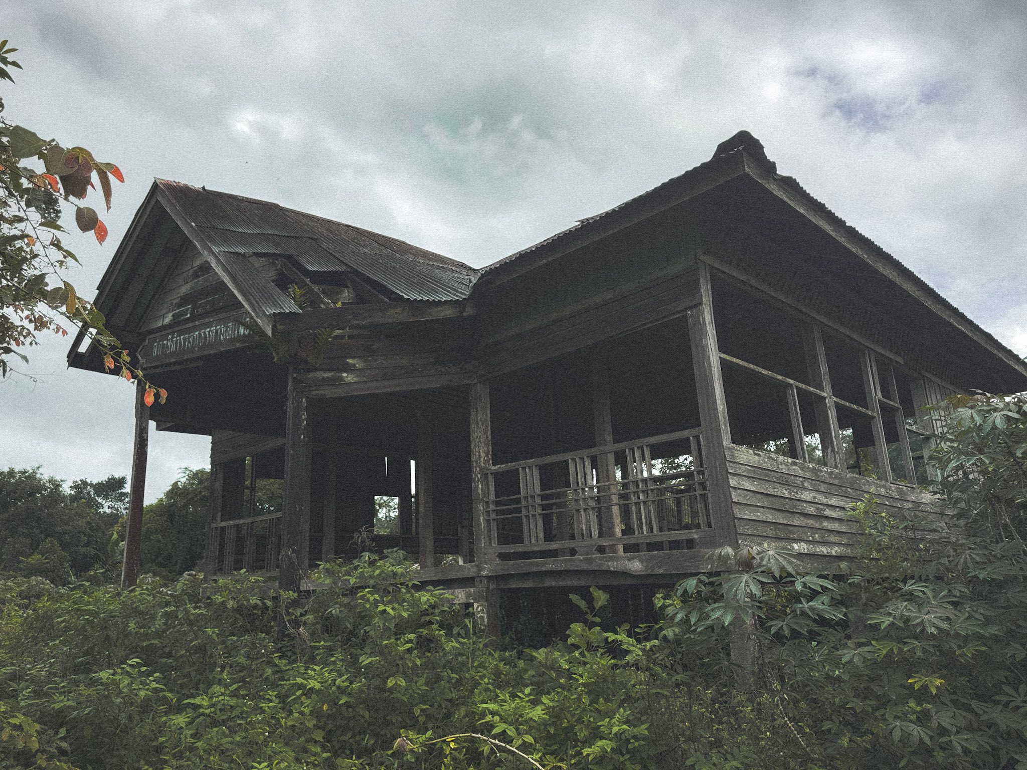 โรงพักร้าง 100 ปี อุ้มผาง