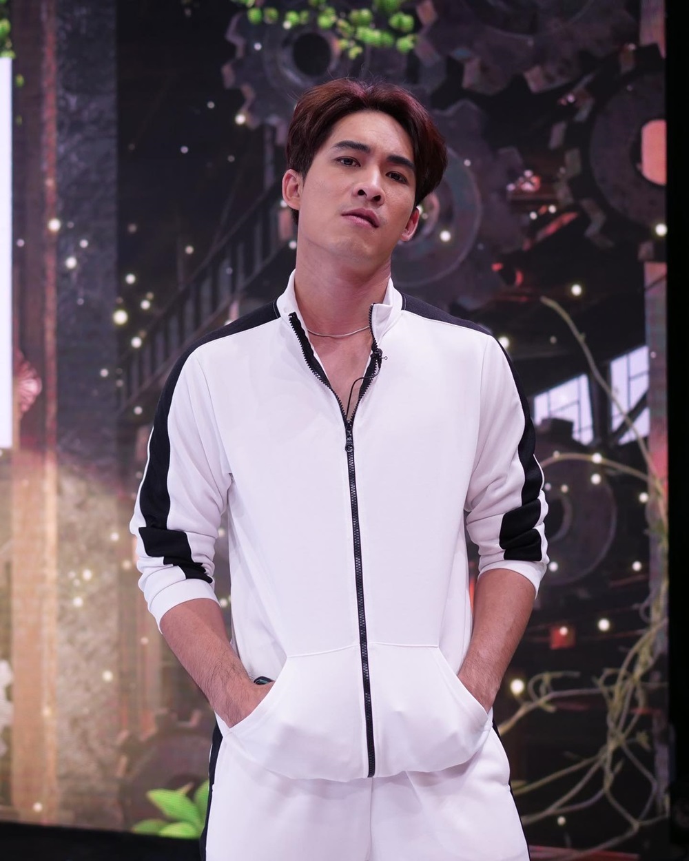 หมอก้อง สรวิชญ์