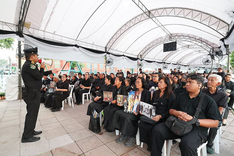 ถวายสักการะพระพันปีหลวง