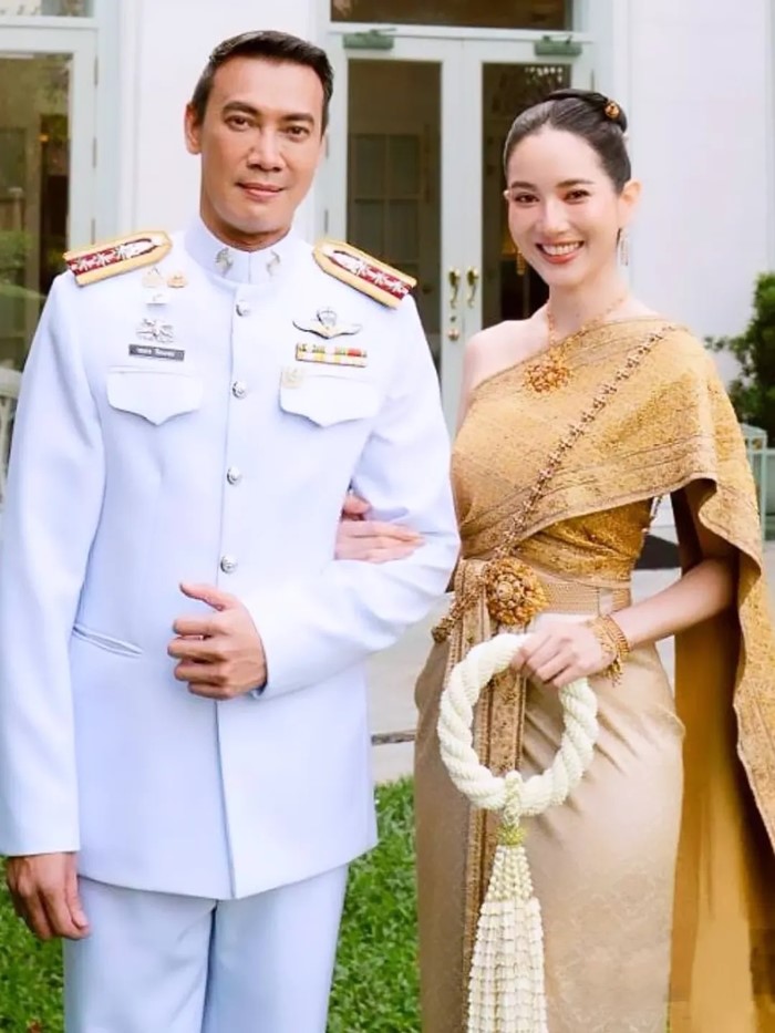 หมวดอ๋อ แต่งงาน หมอเพื่อน ด้าน แอฟ ทักษอร ร่วมยินดี