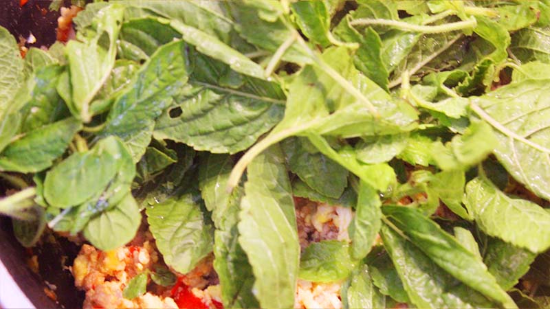 ผัดกะเพราหมูสับ