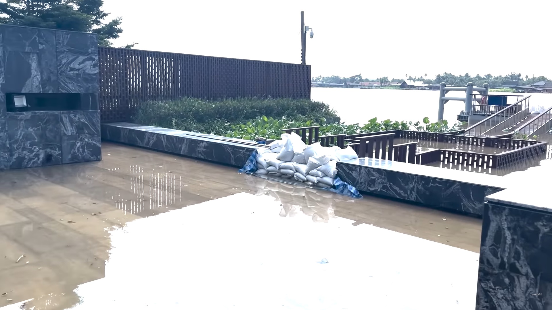  มาร์กี้ ราศรี, ป๊อก ภัสสรกรณ์