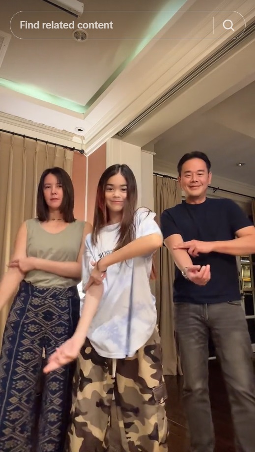 น้องลียา