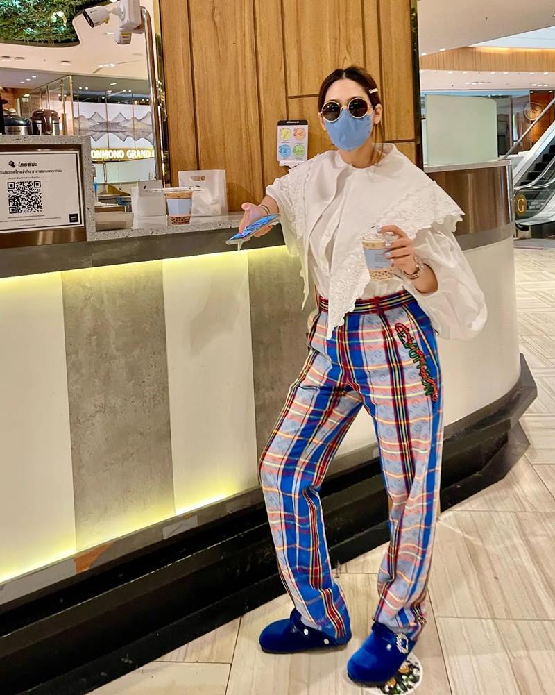 ชมพู่ อารยา