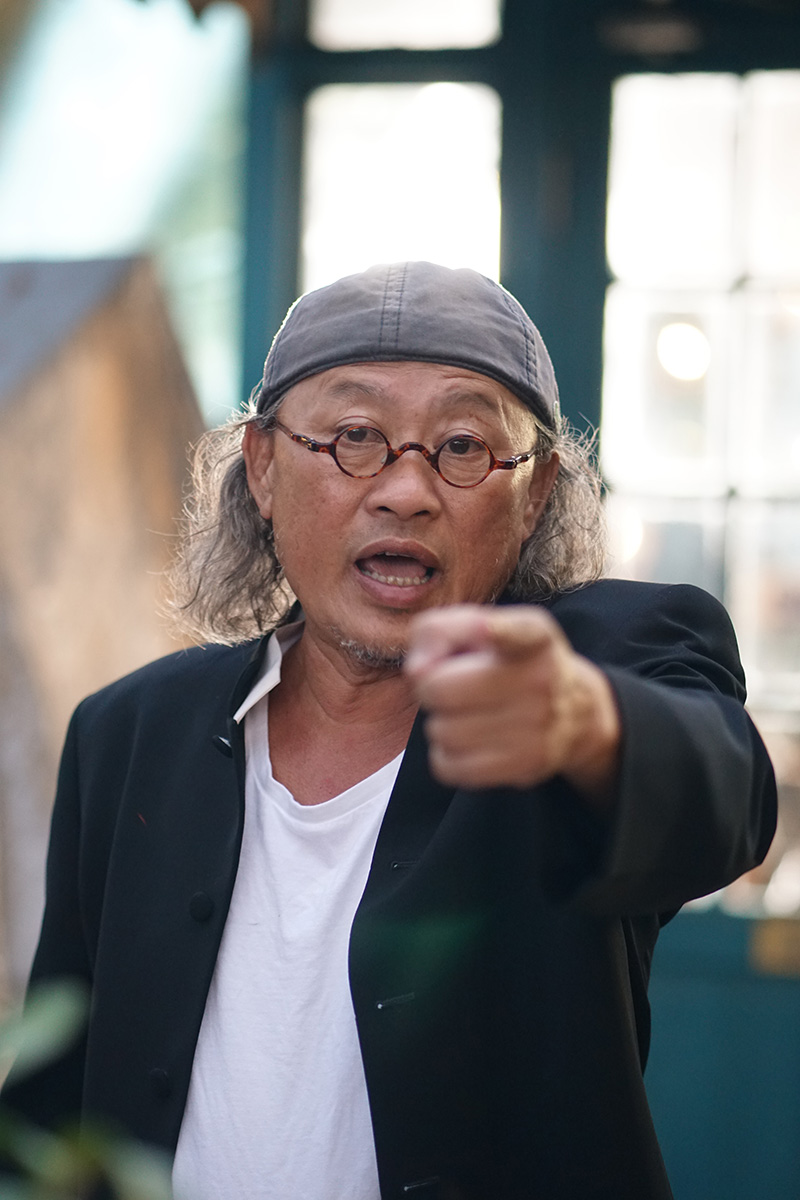 ติ๊ก กลิ่นสี