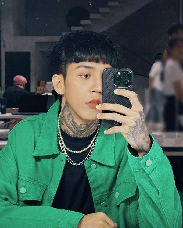 ฮาย Paper Planes