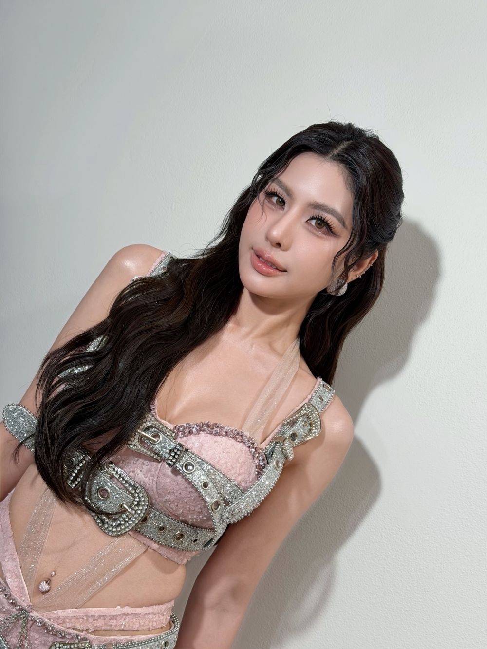 หนิง ปัทมา ย้ำไม่เคยไปเชียงใหม่กับ เป็ก สัณณ์ชัย แค่พี่น้อง ไม่ใช่เมียน้อย