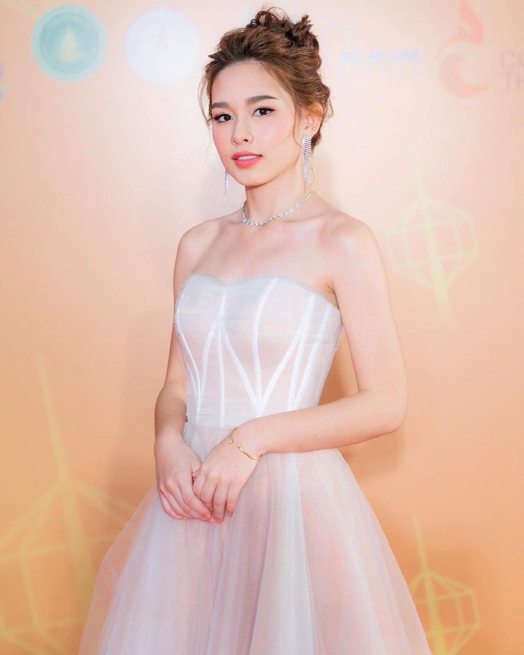 แก้วใจ ทุ่งเสน่หา