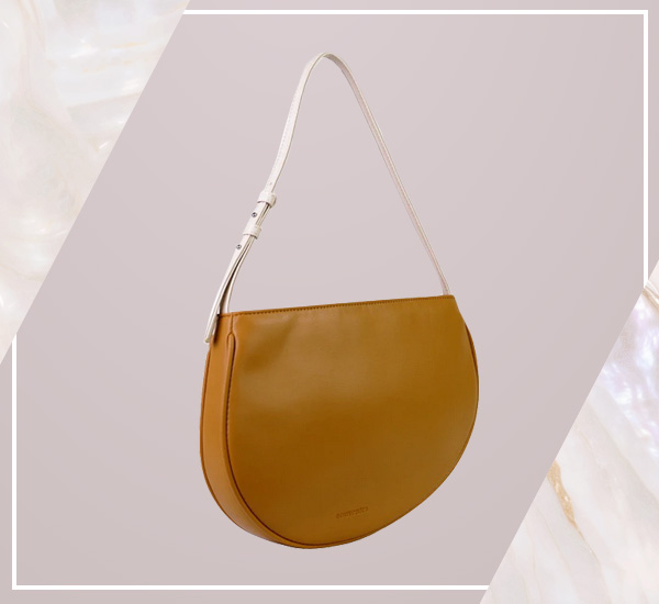 กระเป๋าสะพายสีน้ำตาล 2025 รวม 13 กระเป๋าดีไซน์สวยคลาสสิก แมตช์ง่าย จุของได้เพียบ