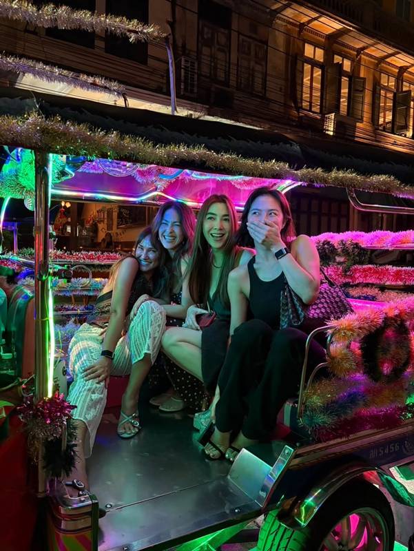 พอลล่า เทเลอร์ ฉลองวันเกิด 43 ปี