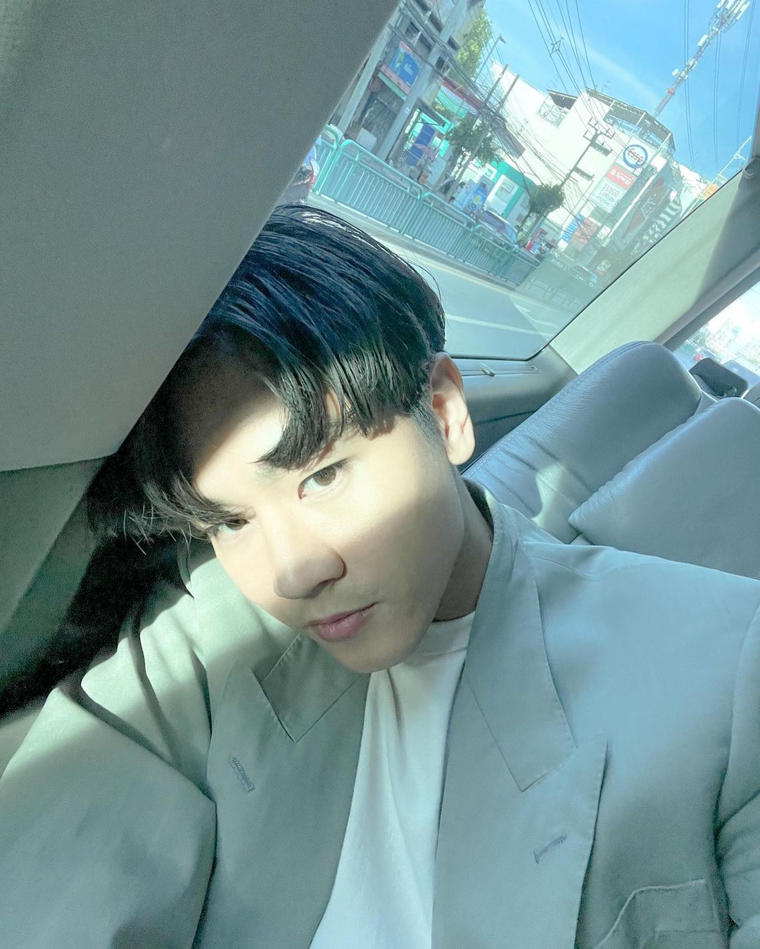 โทนี่ รากแก่น