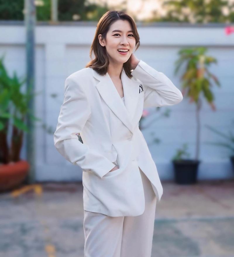 เชียร์ ฑิฆัมพร