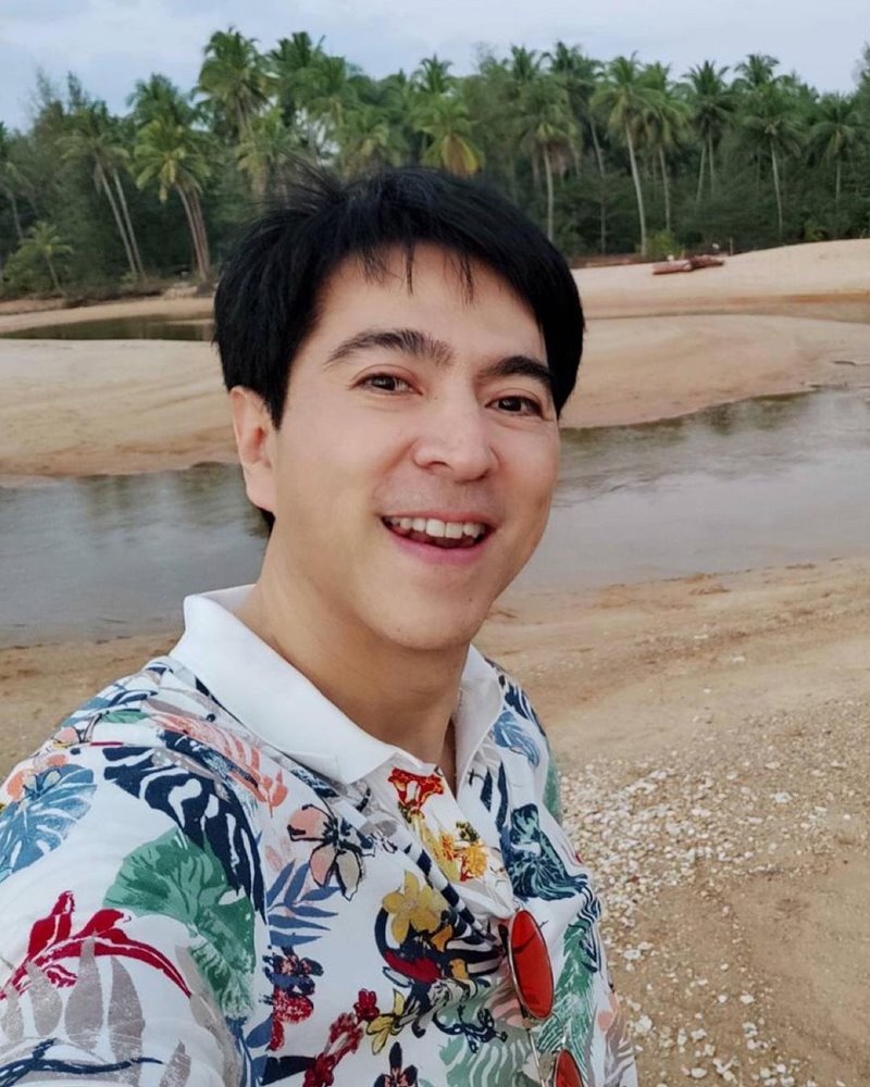 แซม ยุรนันท์