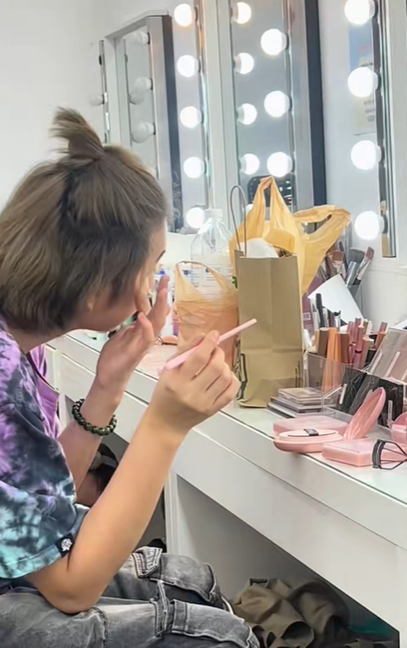 ชุดไทยประยุกต์