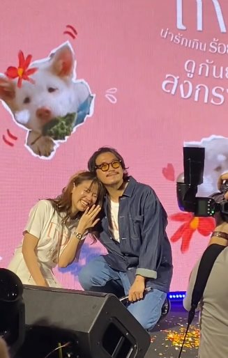 บาส นัฐวุฒิ ผู้กำกับโกฮัง หัวใจโกโฮม คุกเข่าขอ แพรว หัสสยา แต่งงาน