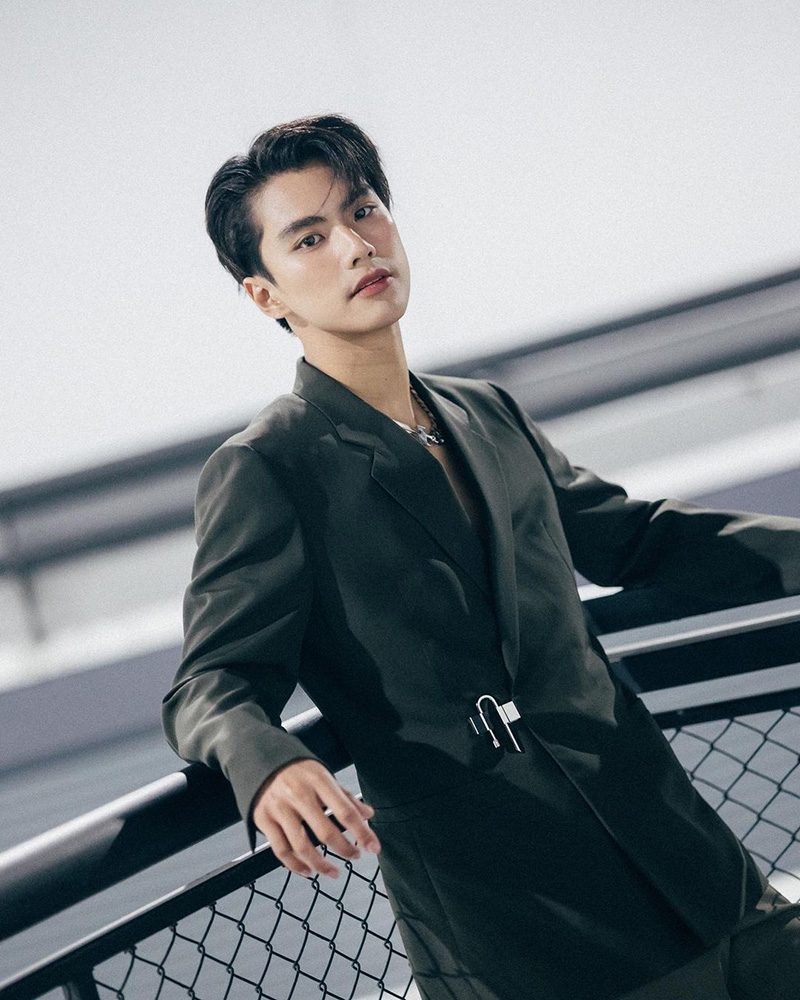 โอม ภวัต