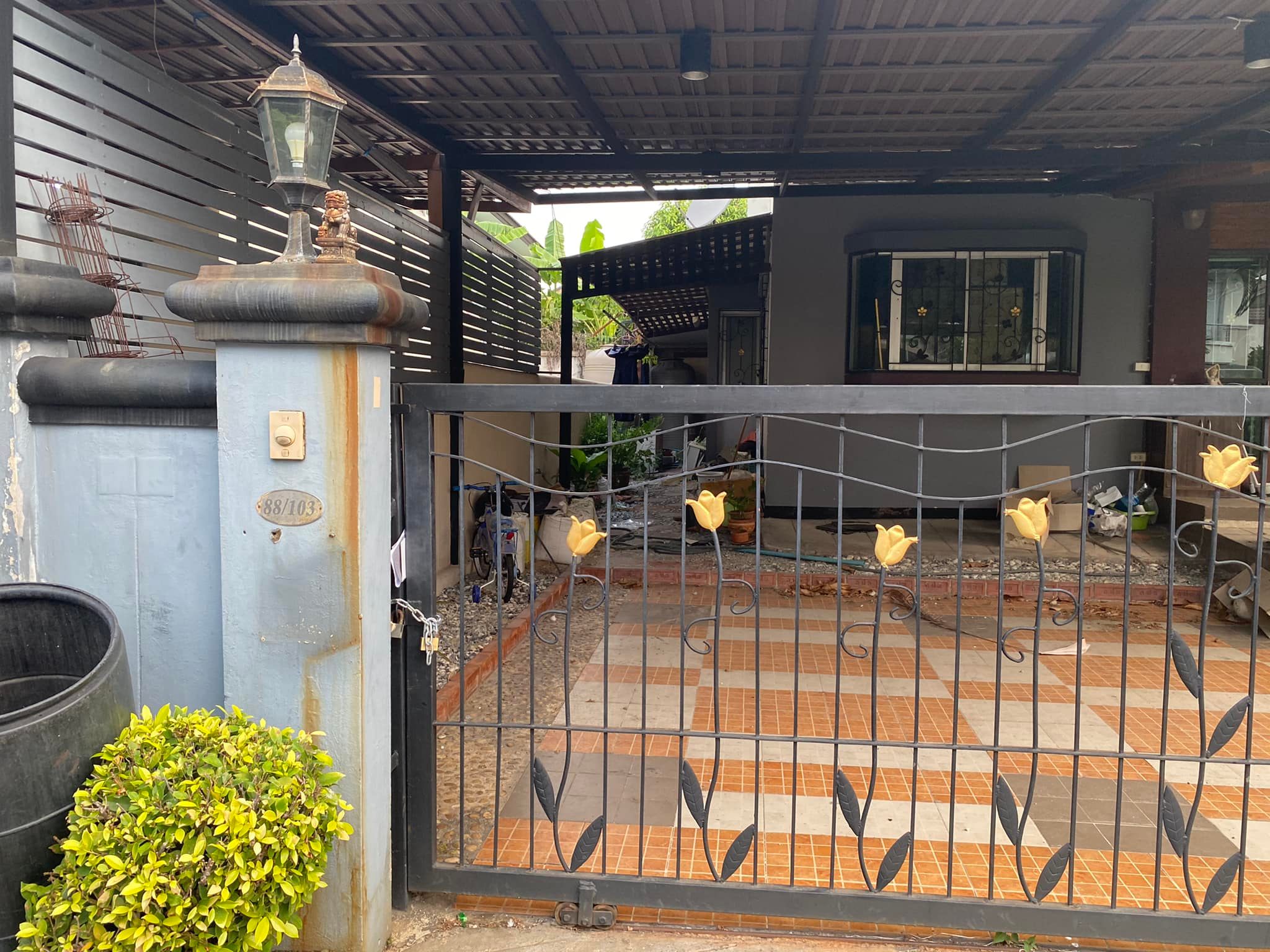 แซนวิช ปภาดา 