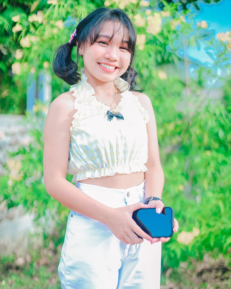 ลิลลี่ ได้หมดถ้าสดชื่น ดาราชุดว่ายน้ำ