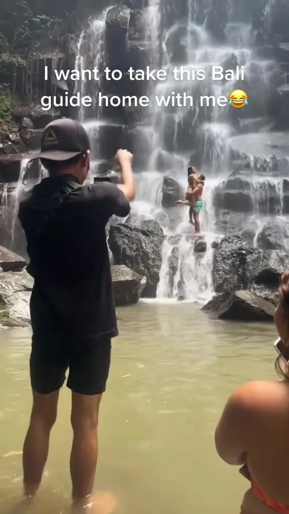 นักท่องเที่ยว