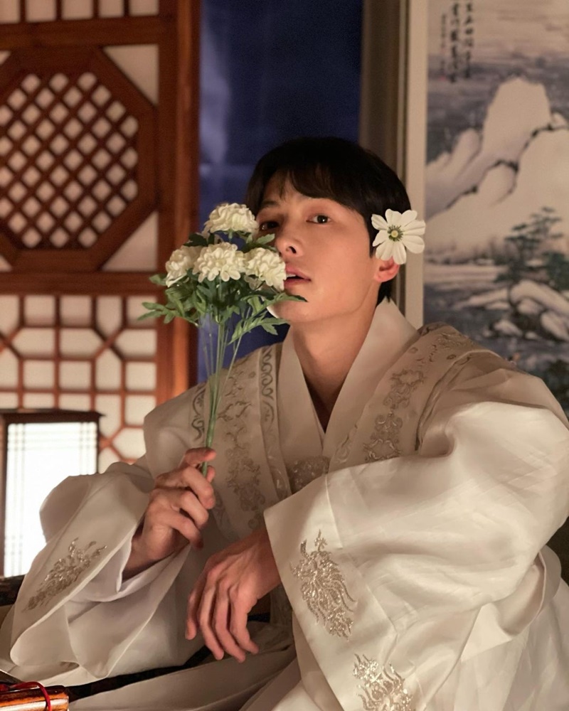 ซงจุงกิ song joongki