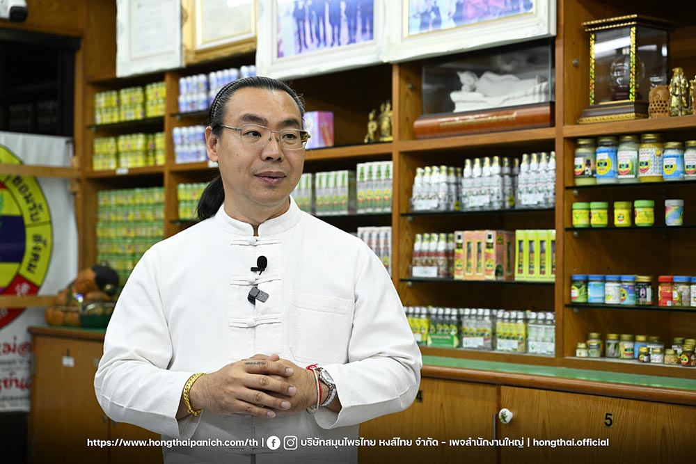 คุณเก่ง ธีระพงศ์ ระบือธรรม