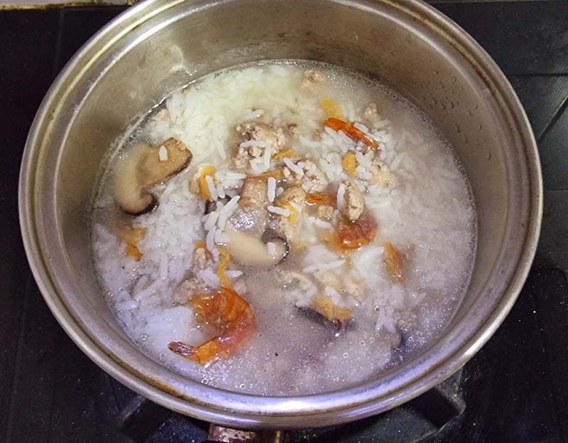 ข้าวต้มหมูสับ