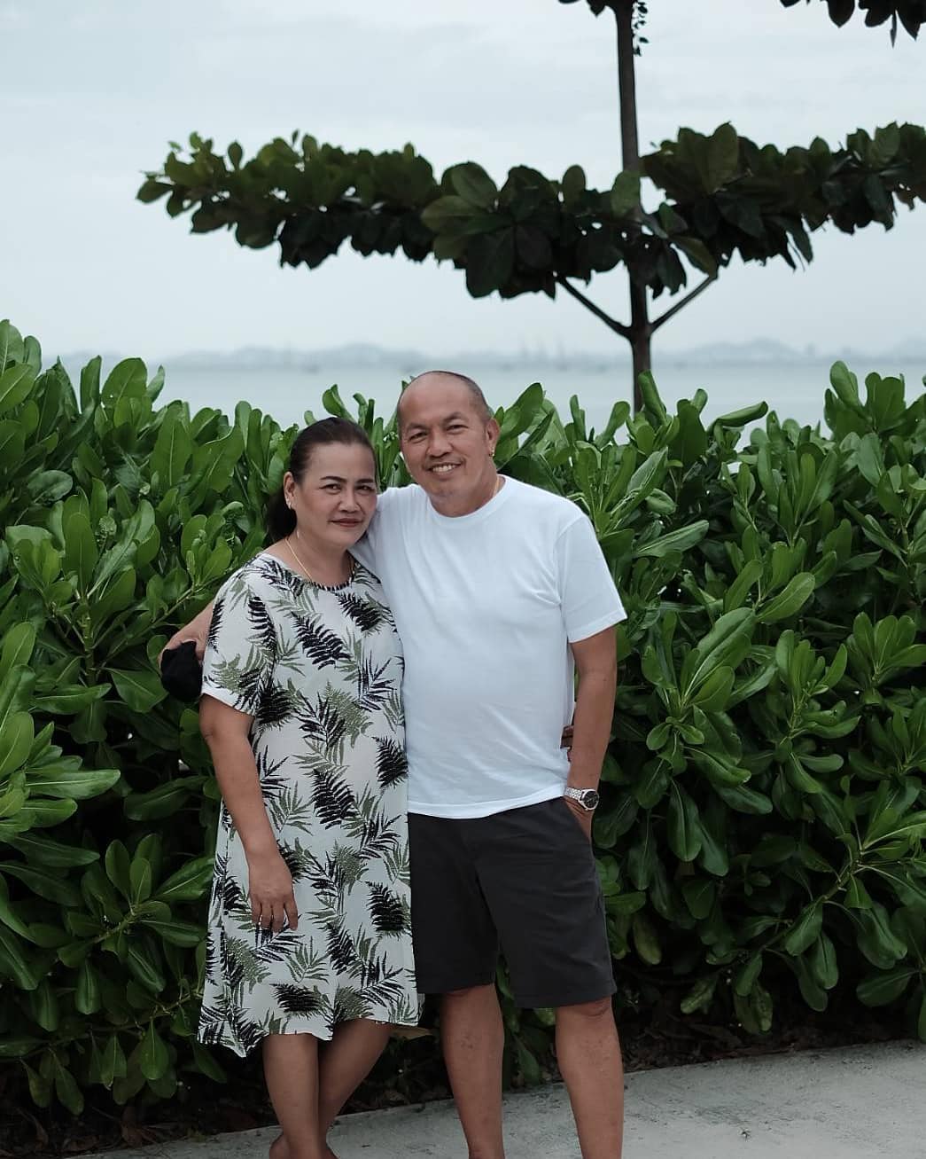 ค่อม ชวนชื่น