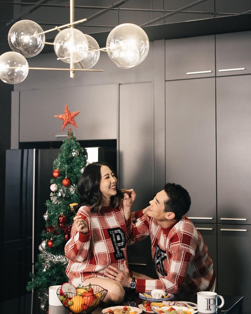  กันต์ พลอย ควงแขนแชะภาพครอบครัว