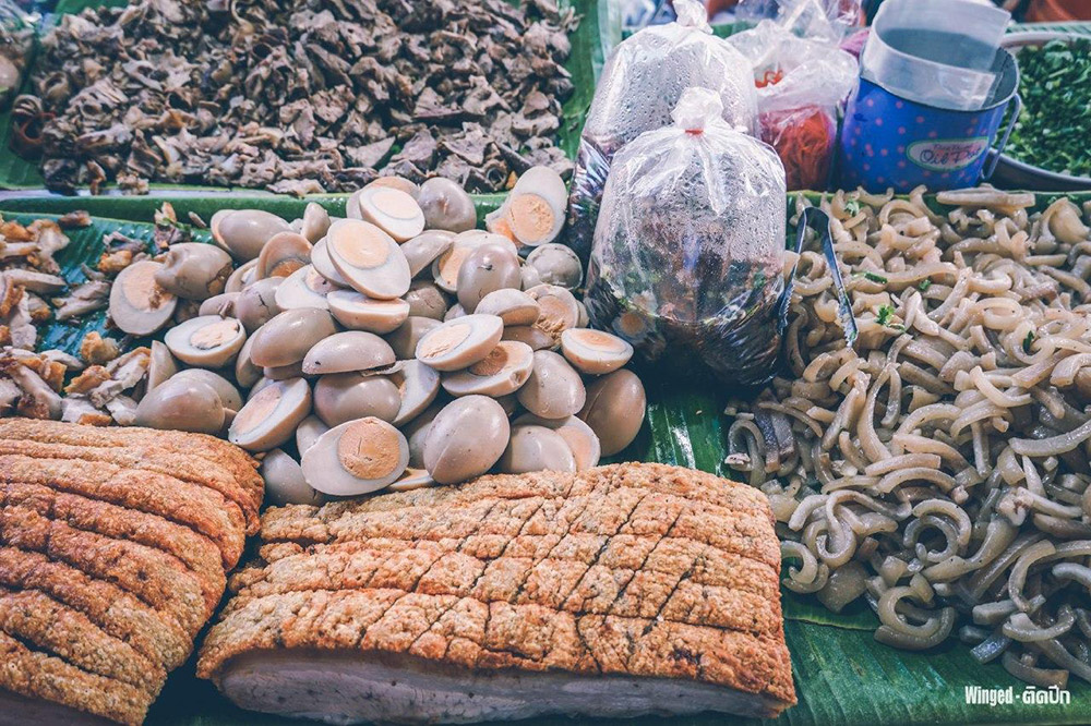 ตลาดนัดหน้าวัดเปโตร นครปฐม