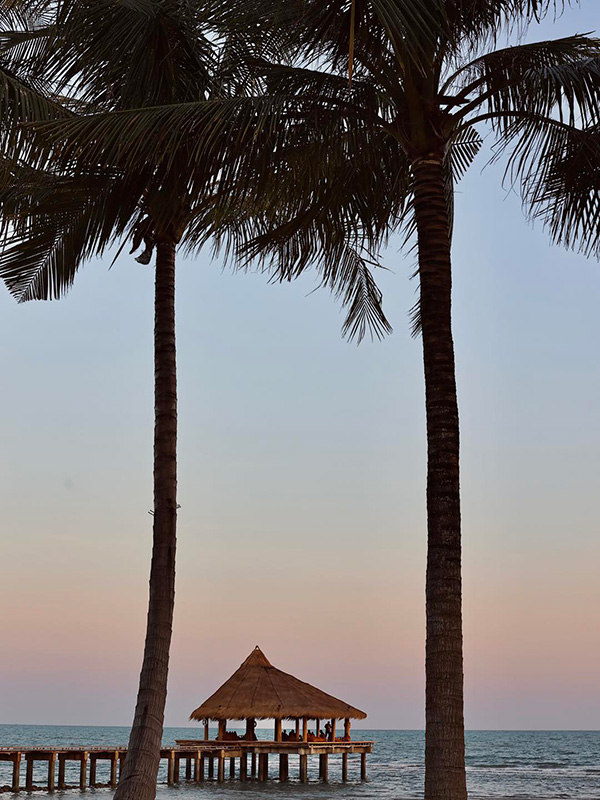 Melaluca Canal Beach Club ร้านคาเฟ่ระยอง