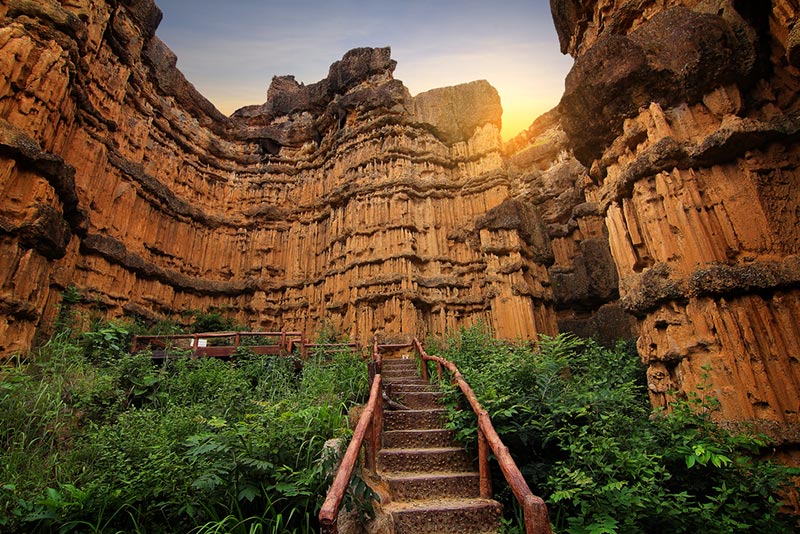 สถานที่ท่องเที่ยวเกี่ยวกับหิน