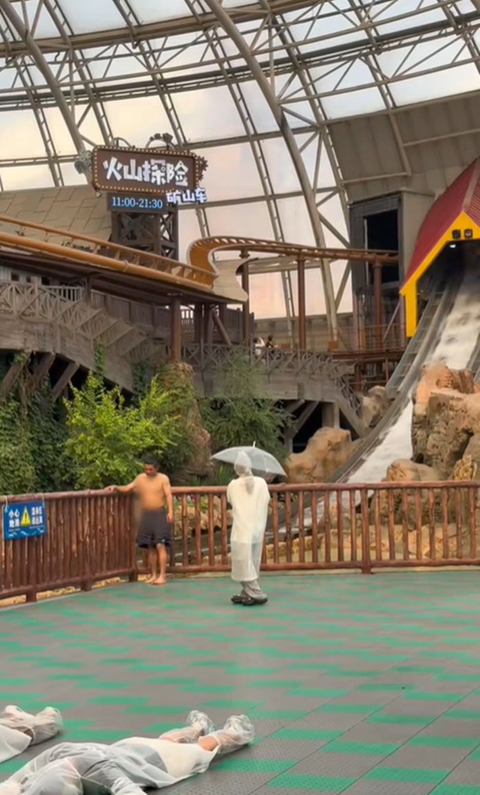 เสื้อกันฝน