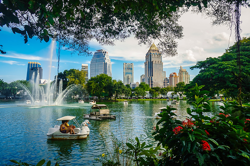 สวนลุมพินี สวนสาธารณะ ใกล้รถไฟฟ้า BTS และ MRT