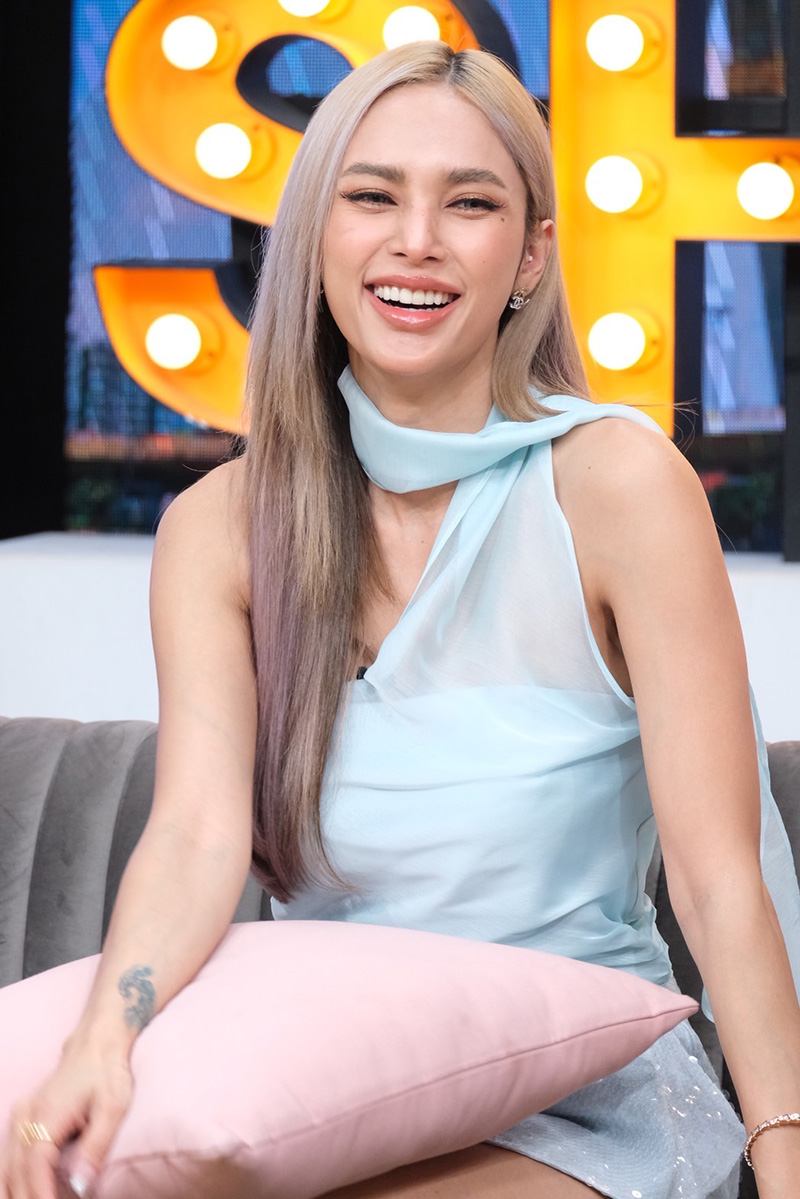 อุ้ม ลักขณา