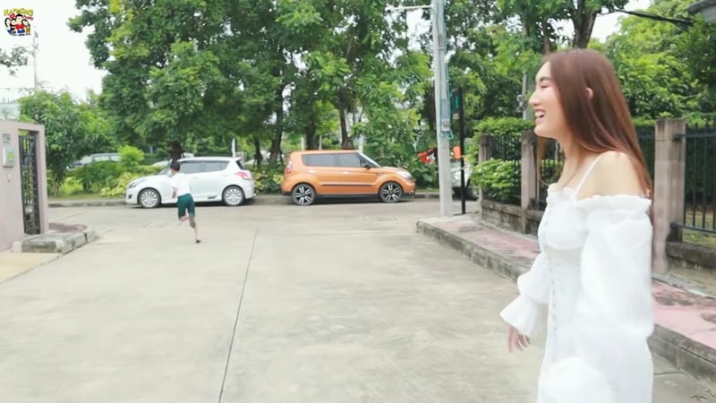 เบสท์ รักษ์วนีย์ ลูกสาว สมรักษ์ คำสิงห์